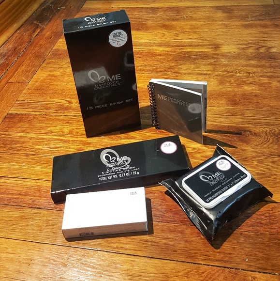 Bundle- ME Makeover Essentials - Picture 1 of 1